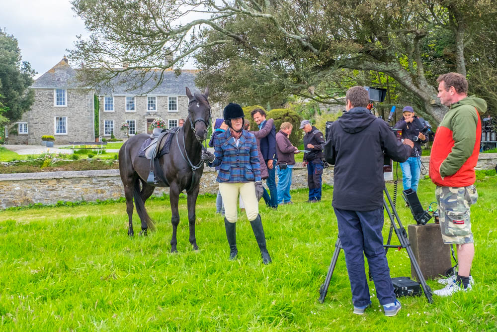 Magic and Jane preparing for a scene.